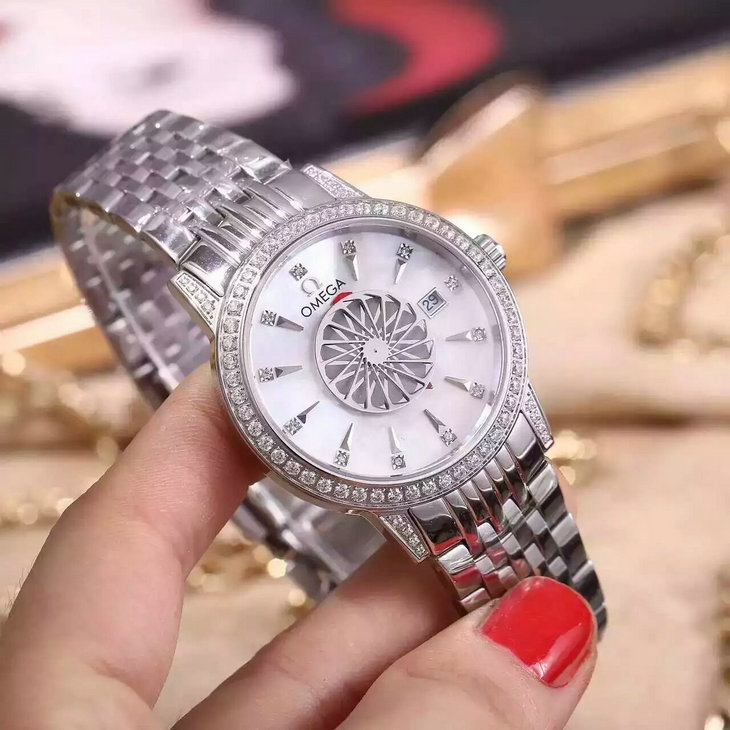 オメガ　AJ-N61222 2016年  腕時計　 完全に自動巻き