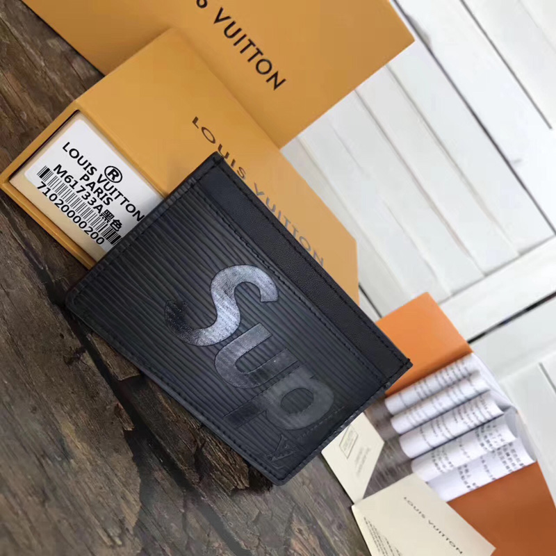 商品名称：ルイヴィトン 025-M61733　2018年新作 supreme シュプリーム カードケース エピレザー