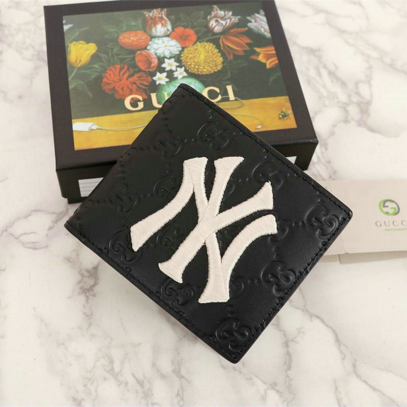 グッチ GUCCI 057-GG547787 2018/2019年最新作 ニューヨーク ヤンキース パッチ オリジナル 二つ折り短財布 カードケース