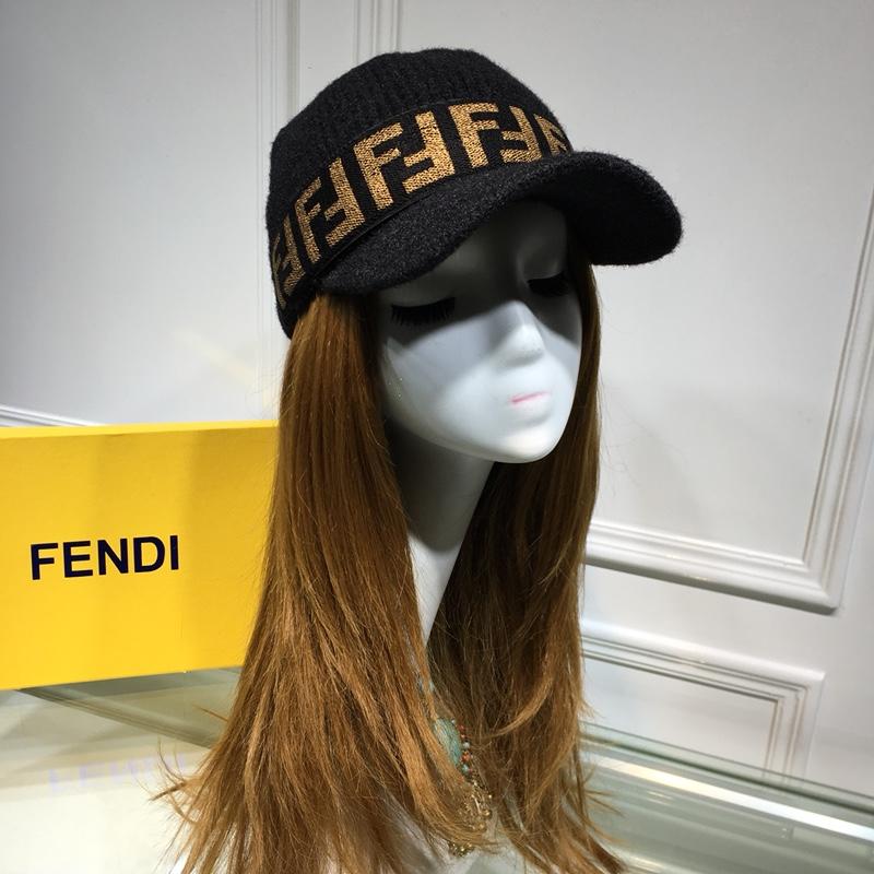 フェンディ FENDI CT-FDM18010 2018/2019年最新作 帽子 キャップ ニット 黒 白