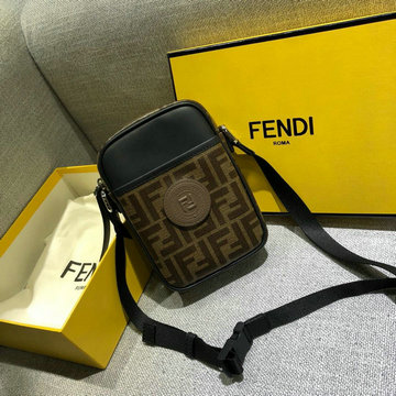 フェンディ FENDI  BXN-FD5044P 2019年最新作 カメラバッグ 斜め掛け ショルダーバッグ 防水