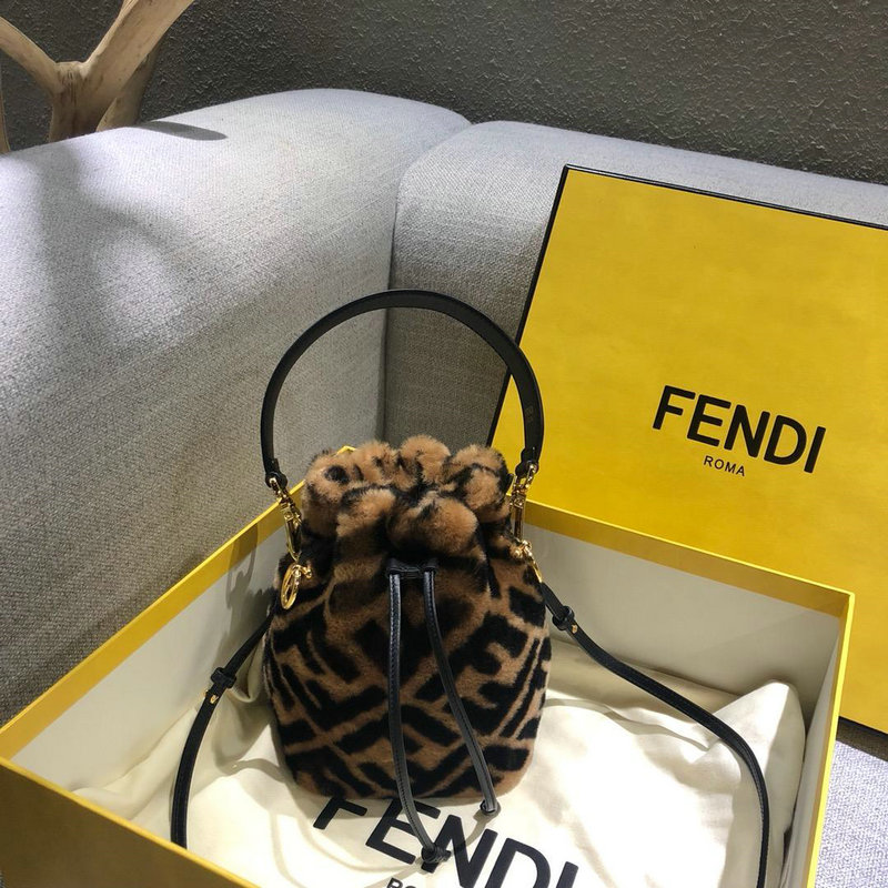フェンディ FENDI BXN-FD5405 2019年最新作 モン トレゾール ショルダーバッグ ウール