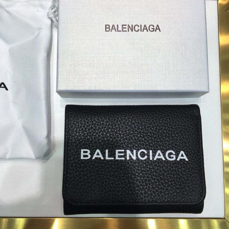 バレンシアガ BALENCIAGA GH-BAS19003 2019年最新入荷 三つ折り短財布 ショートウォレット カーフスキン 黒