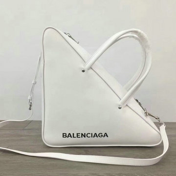 バレンシアガ BALENCIAGA YUN-BA476974B 2020年最新入荷 トライアングル ダッフル スモールサイズ ハンドキャリーバッグ ショルダーバッグ ラムスキン