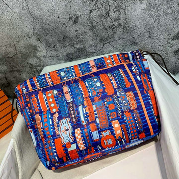 商品名称：エルメス HERMES  063-HEB19006T 2019年最新入荷 ポーチ フールビ 25 手持ちかばん クラッチバッグ 収納ケース 化粧かばん バッグインバッグ