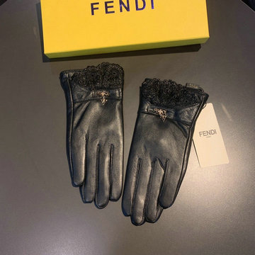フェンディ FENDI AN-STFD21003　2021年最新入荷 ラムスキン 手袋 スマホタッチパネル 対応 グローブ 冬用 防寒 全指タッチ 手袋 ファー付き 防風