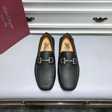 商品名称：サルヴァトーレ フェラガモ FERRAGAMO 26-FLJ21001L　2021年春夏最新入荷 ローファーシューズ 紳士靴 フラットシューズ 皮靴 メンズシューズ レザー