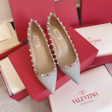 商品名称：ヴァレンティノ Valentino 26-VTJ22003QQL　2022年最新入荷 ロックスタッズ バレリーナ パンプス ローヒールシューズ ピンヒール レディースシューズ 靴
