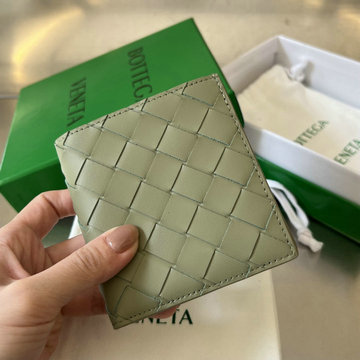 ボッテガヴェネタ BOTTEGAVENETA aj-BOV749400PHG  2023年最新入荷 イントレチャート スリム 二つ折りウォレット 短財布 ショートウォレット カード入れ 札入れ