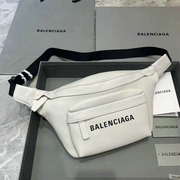 商品名称：バレンシアガ BALENCIAGA MS-BA085330PBS　2024年最新入荷 エブリデイ ベルトパック ウェストバッグ ボディバッグ ベルトバッグ レザー