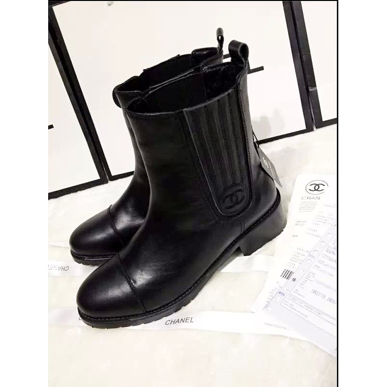 2014年新作品　【CHANELシャネル】ブーツ　カーフレザー　XML1065