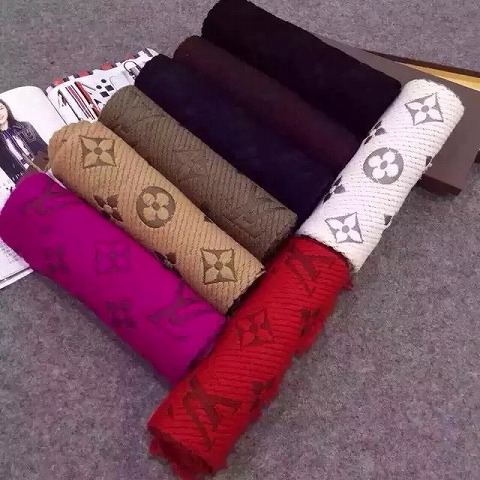 26-WJLV151104　ルイヴィトン2015年冬品　マフラー　カミシヤ