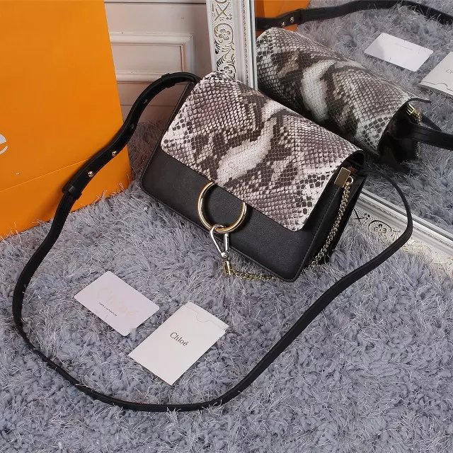 063A-N1218  クロエ2015年人気品　ショルダーバッグ　レザー