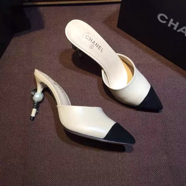 【流行品】シャネル　026-CH1828365　2016年サンダル　レザー