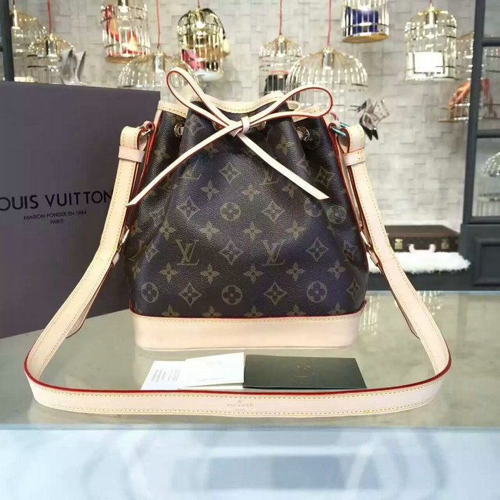 【流行品】057-M40817 2016年LOUIS VUITTONルイヴィトンノエBBショルダーバッグ