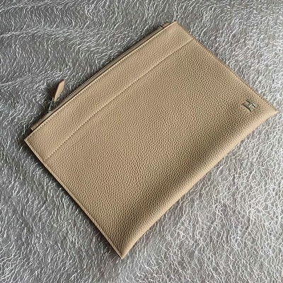 エルメス　063A-HE727 2016年新入荷手持ちポーチ　トリヨンレザー