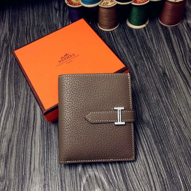 エルメス　050j-HE209 2016年新入荷　二つ折り短財布　ドコ