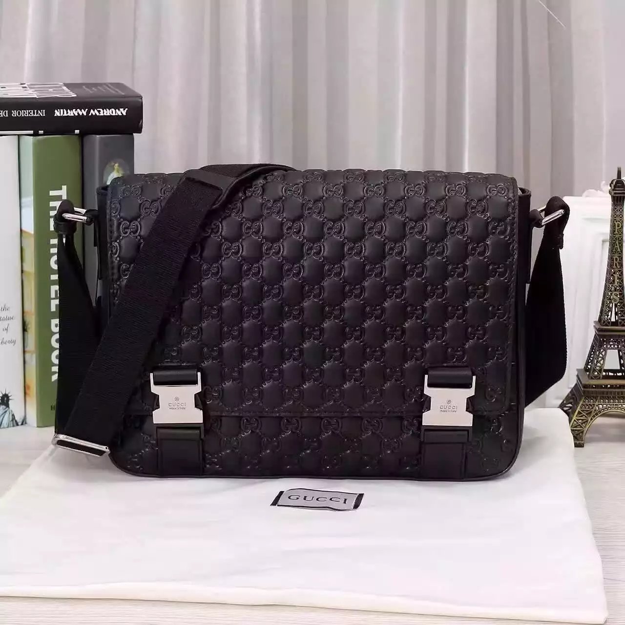 グッチ　FY-9013-4　2016年新品　　斜め掛けバッグ　レザー
