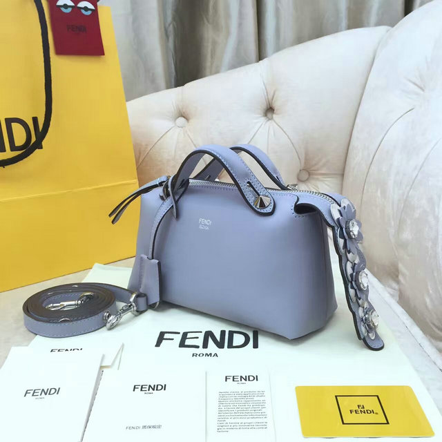 フェンディ　BXN3-8890 　2016年再入荷ハンドショルダーバッグ　オリジナルレザー