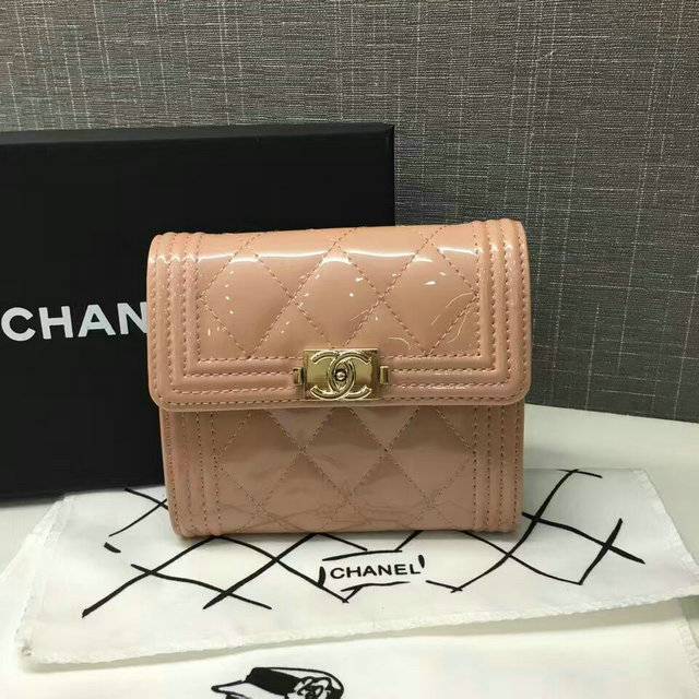 シャネル　LFH2-1702　2016年新品　短財布　レザー