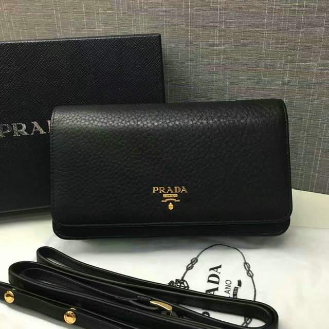 商品名称：プラダ　LFH1-1361　2016年新品　ショルダー財布　レザー