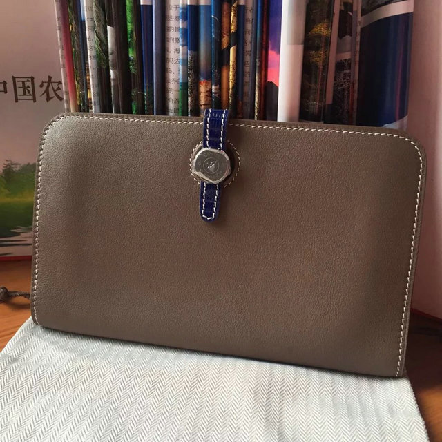 エルメス 063-HE508-5　2016年 ドゴン パスポートケース レザー