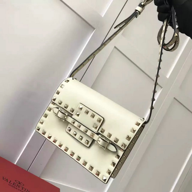 ヴァレンティノ 063A-VA0179  2017年新入荷　ショルーバッグ　レザー