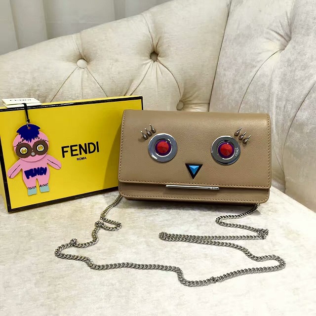フェンディ　BXN3-FD5116　2017年新品　チェーンバッグ　レザー