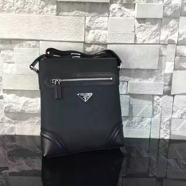 商品名称：プラダ　FY-PD0014　2017年新品　斜め掛けバッグ　レザー