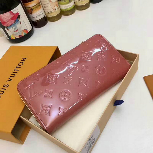 M90492-025　ルイヴィトン　2018年春夏最新作　ファスナー長財布