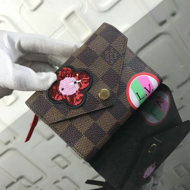 ルイヴィトン 025-N60149　2018年新作 ポルトフォイユ ヴィクトリーヌ 三つ折り短財布