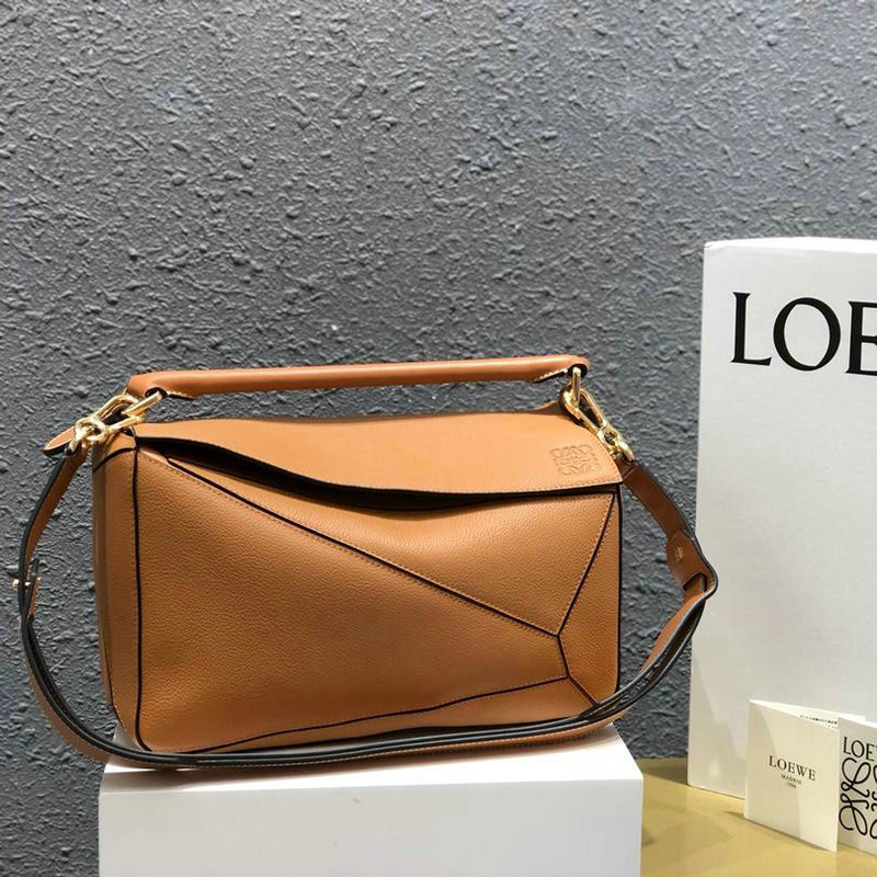 ロエベLOEWE DDB-LOW1608QJT　2018年新作 パズル ショルダーバッグ ユニセックス ビジネス 出張 通勤 カーフレザー 男女兼用