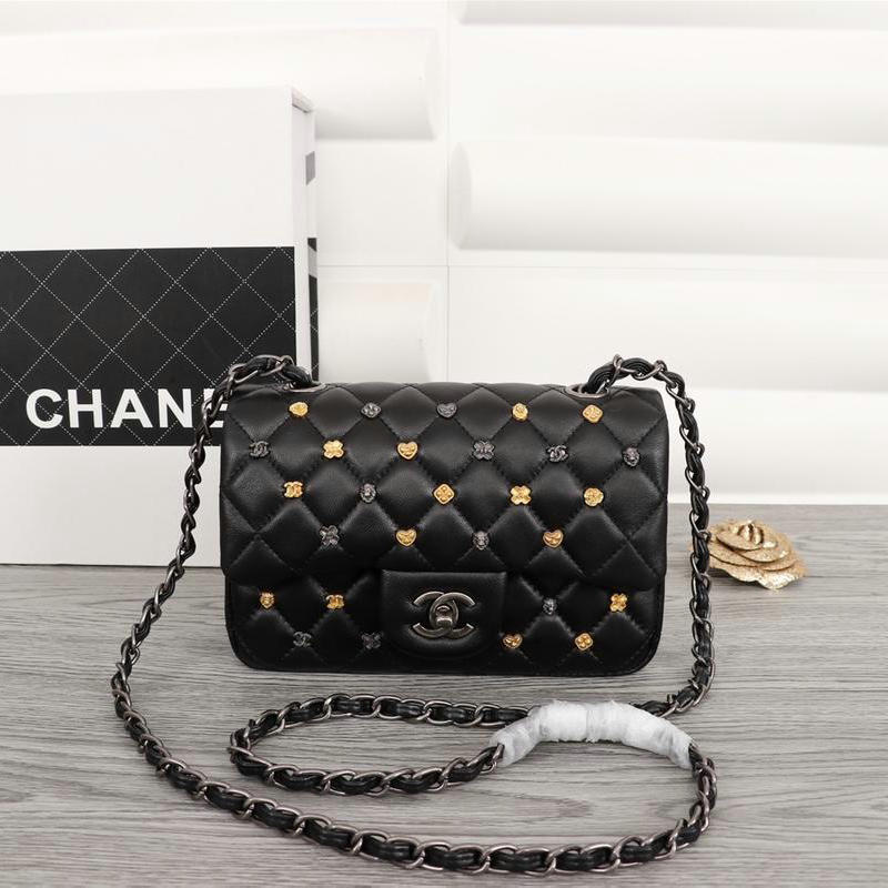シャネルCHANEL JS-CH1116ZYBK　2018年最新作 クラシック フラップバッグ ラムスキン 斜め掛け ショルダーバッグ レディースかばん 黒