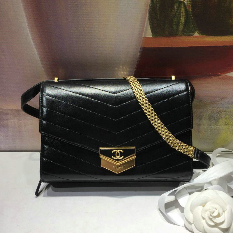 シャネルCHANEL JS-CH57491BK　2018年最新作 フラップバッグ 斜め掛け ショルダーバッグ カーフスキン レディースかばん 黒