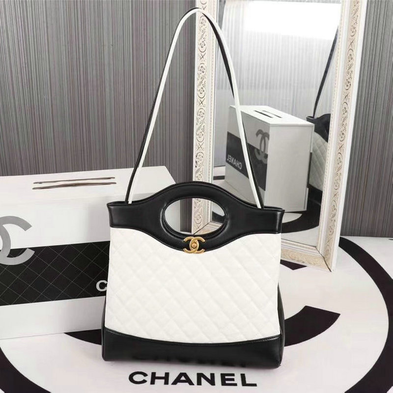 シャネルCHANEL JS-CH57496PB　2018年最新作 CHANEL 31 ショッピングバッグ ショルダーバッグ カーフレザー