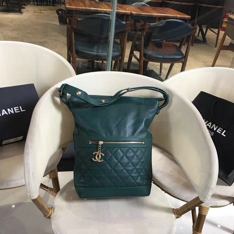 シャネルCHANEL JS-CH57966GL　2018年最新作 ホーボーバッグ ショルダーバッグ カーフスキン