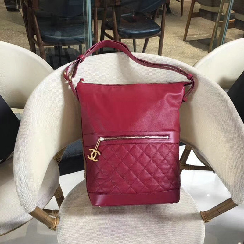 シャネルCHANEL JS-CH57966RD　2018年最新作 ホーボーバッグ ショルダーバッグ カーフスキン