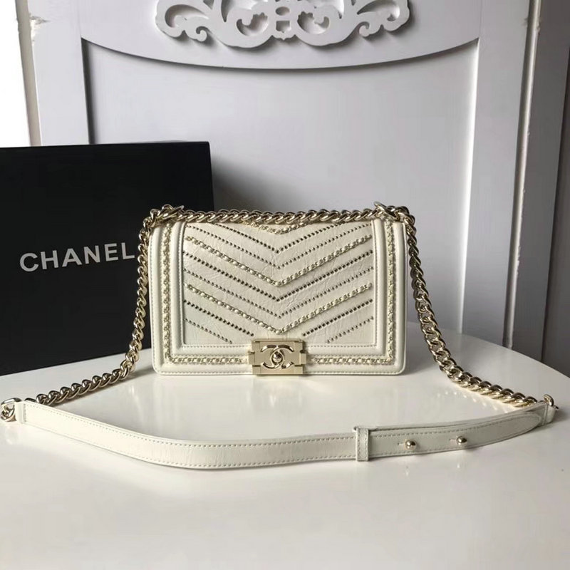 シャネルCHANEL JS-CHB18029B　2018年最新作 LEBOY 斜め掛け ショルダーバッグ レディースかばん カーフスキン