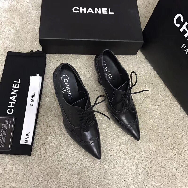 シャネル CHANEL 26-CH7323 2018年秋冬最新作 ハイヒールシューズ とんがりトウ アンクルブーツ レディース 靴 レザー レースアップ 黒 白
