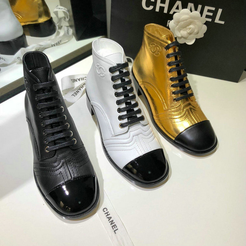 商品名称：シャネルCHANEL 26-CH1321　2018年秋冬最新作 ショートブーツ カーフレザー レディースシューズ 通勤 通学 カジュアルシューズ 3色