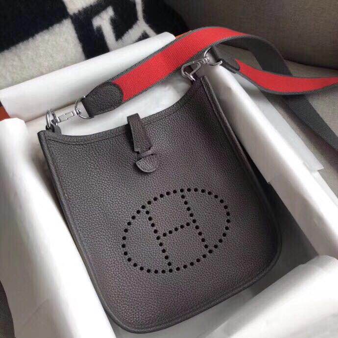 エルメスHERMES 063-H8167RH　2018年最新入荷 エヴリン バッグ ショルダーバッグ トリヨンクレマンス