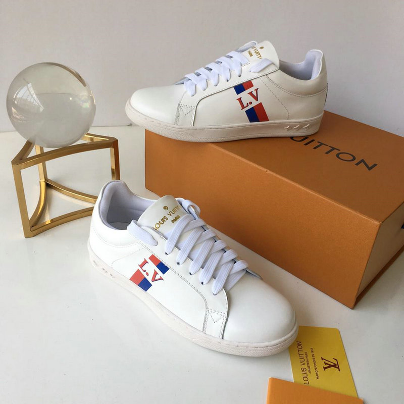 ルイヴィトン  LOUISVUITTON 26-LV915b 2018年秋冬最新作 スニーカー レディースシューズ 通学 通勤 中高生 運動靴 アウトドア スポーツ 白