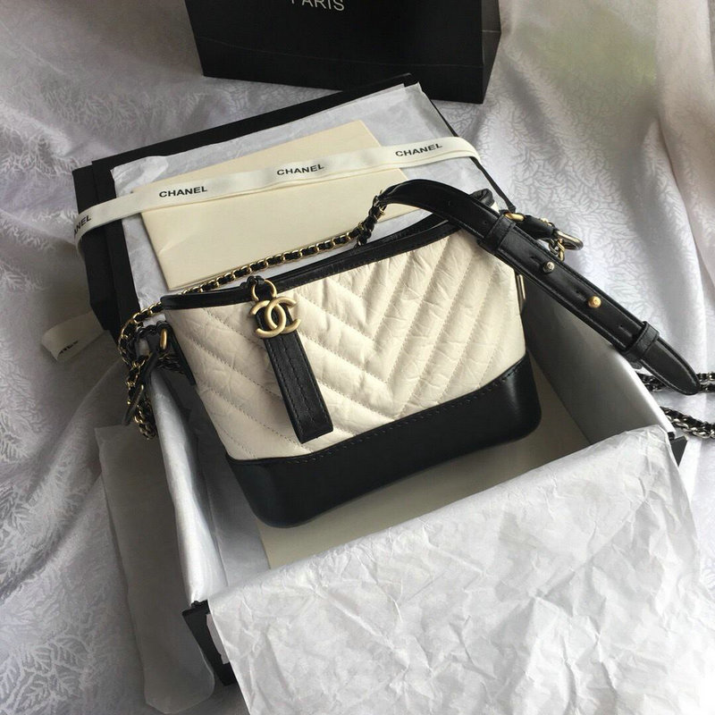 シャネル CHANEL DDB-CH91810V 2018年最新作 ガブリエル ドゥ ホーボー バッグ 斜めがけ ショルダーバッグ ラムスキン
