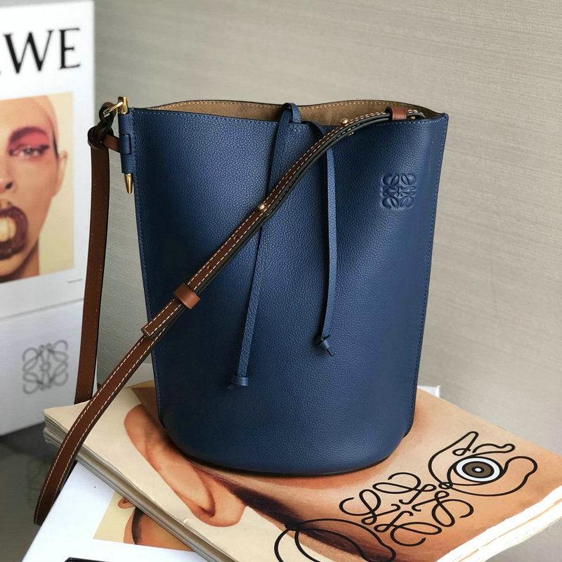 ロエベ  LOEWE DDB-LOW261817 2018年最新作 ゲート バケット バッグ ショルダーバッグ カーフレザー