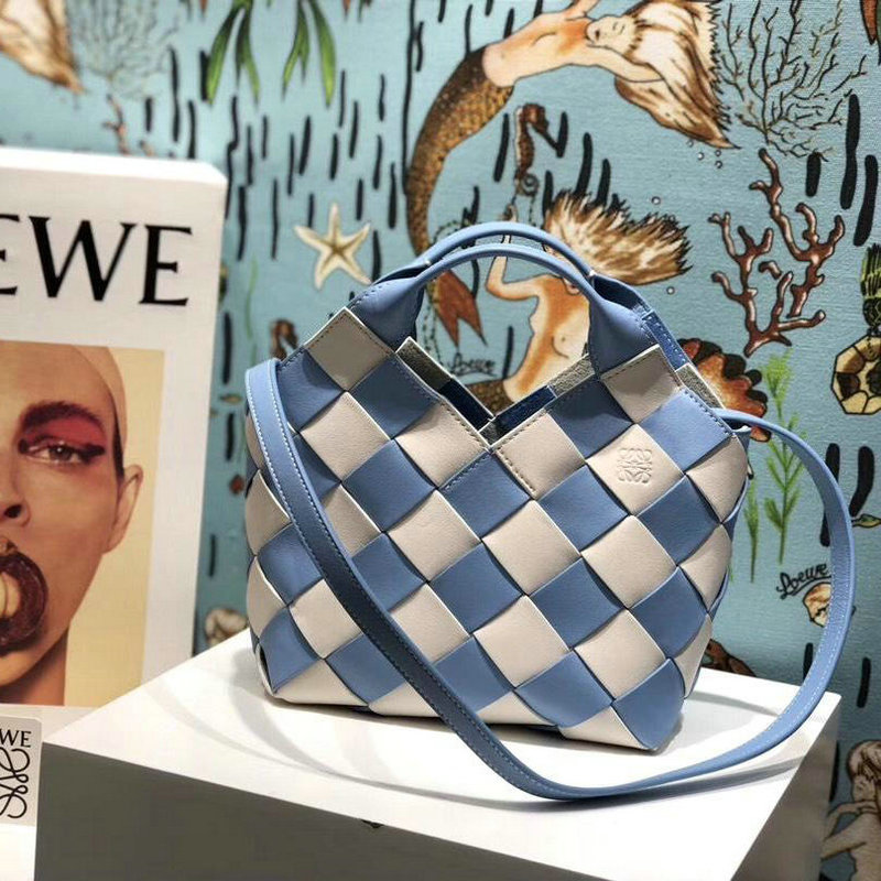 ロエベ   LOEWE DDB-LEB18024  2018年最新作 バスケット ギンガムバッグ 織物 ハンドバッグ トートバッグ