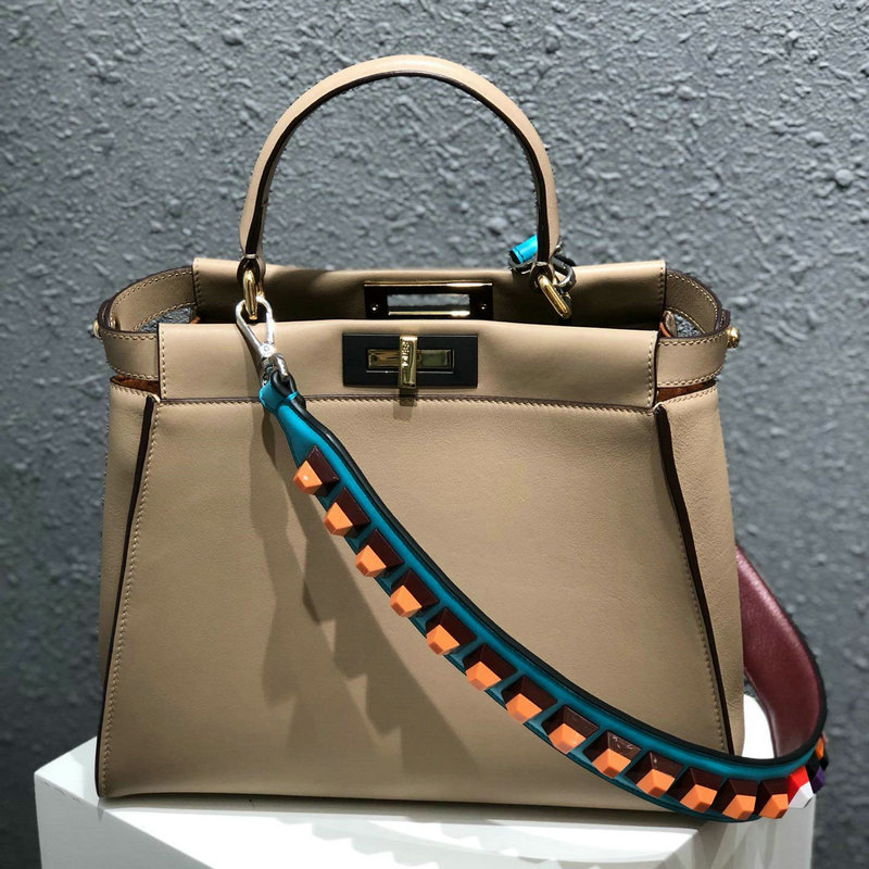 フェンディ    FENDI DDB-FD2380D 2018年最新作 ピーカーブー トートバッグ ハンドバッグ 2way ショルダーバッグ