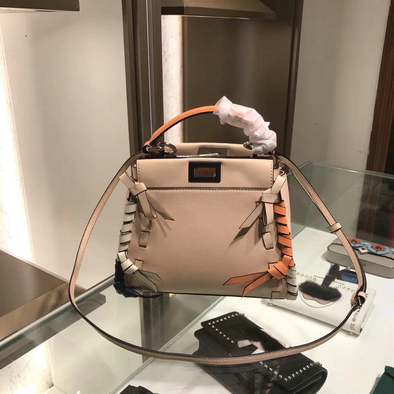 フェンディ  FENDI DDB-FD5329QX 2018年最新作 ピーカーブー トートバッグ ハンドバッグ 2way ショルダーバッグ