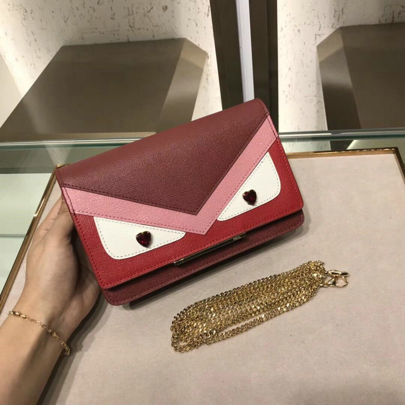 フェンディ  FENDI DDB-FDB18014P 2018年最新作 チェーン付き クラッチバッグ 手持ちかばん 斜めがけショルダー ミニバッグ