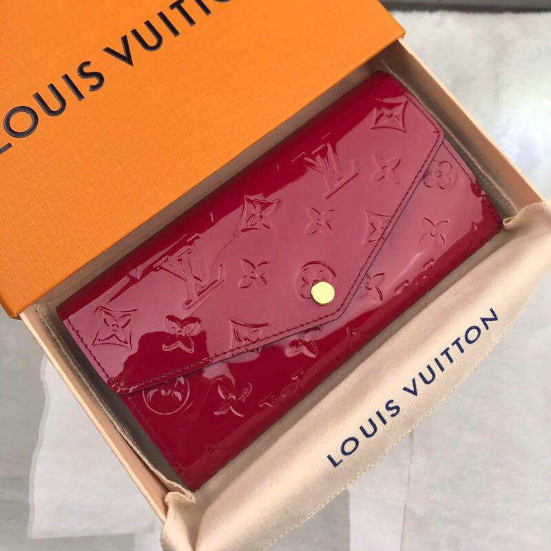 商品名称：ルイヴィトン LOUIS VUITTON YZQ-M90292　2018年最新入荷 ポルトフォイユ サラ モノグラム ヴェルニ 二つ折り長財布 ロングウォレット スリーズ