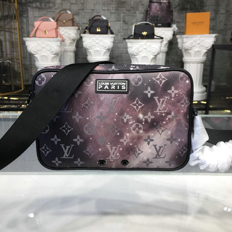 商品名称：ルイヴィトン LOUISVUITTON 057-M44165 2018年最新作 アルファ メッセンジャーバッグ ショルダーバッグ モノグラム ギャラクシー 黒